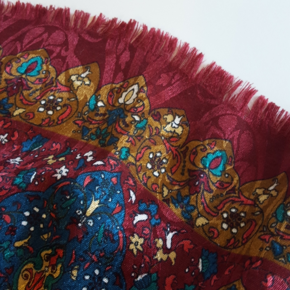 Absolutely beautiful vintage print wrap/shawl - Picture 5 of 6